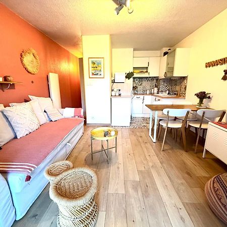 La Petite Pinede Studio Climatise Proche Plage Санари-сюр-Мер Экстерьер фото