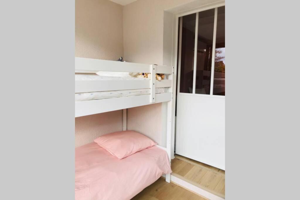 La Petite Pinede Studio Climatise Proche Plage Санари-сюр-Мер Экстерьер фото