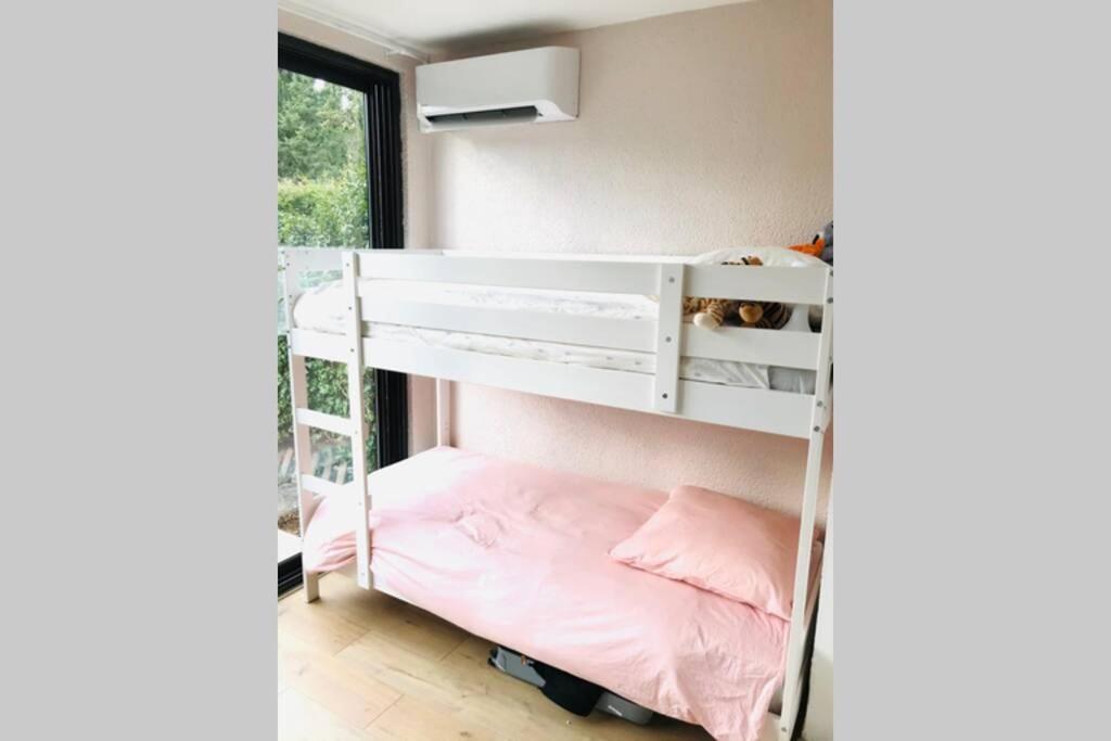 La Petite Pinede Studio Climatise Proche Plage Санари-сюр-Мер Экстерьер фото