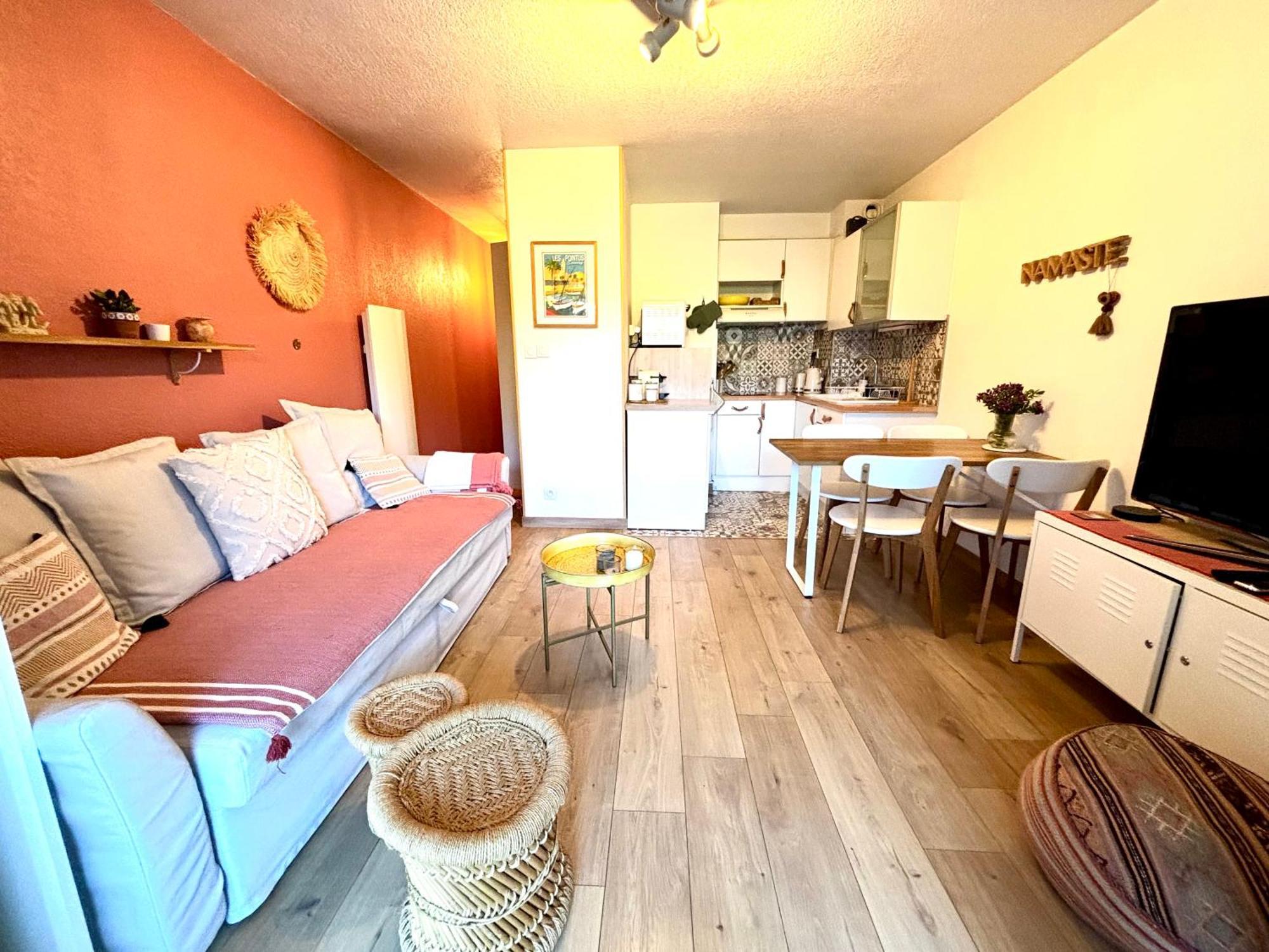 La Petite Pinede Studio Climatise Proche Plage Санари-сюр-Мер Экстерьер фото